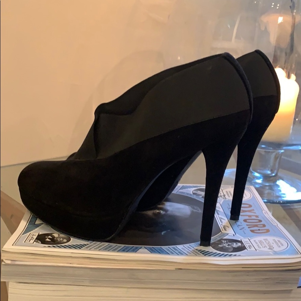 Stuart Weitzman black heels
